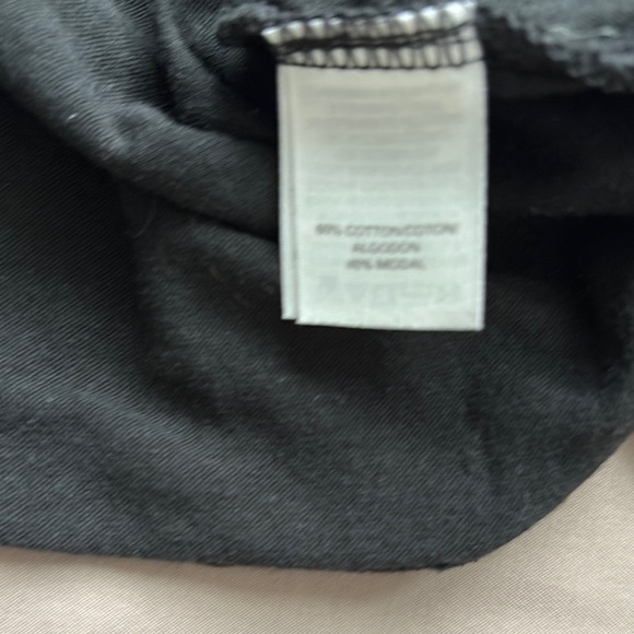 Victoria’s Secret Black Sequin Long Sleeve V-Neck Top Large - Picture 4 of 5